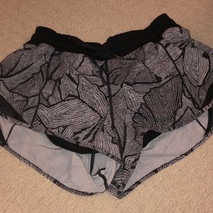 lululemon hotty hot shorts
